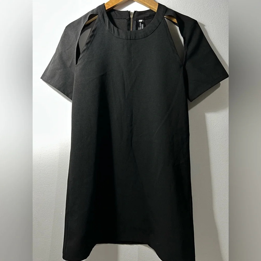 Mini Black dress size small